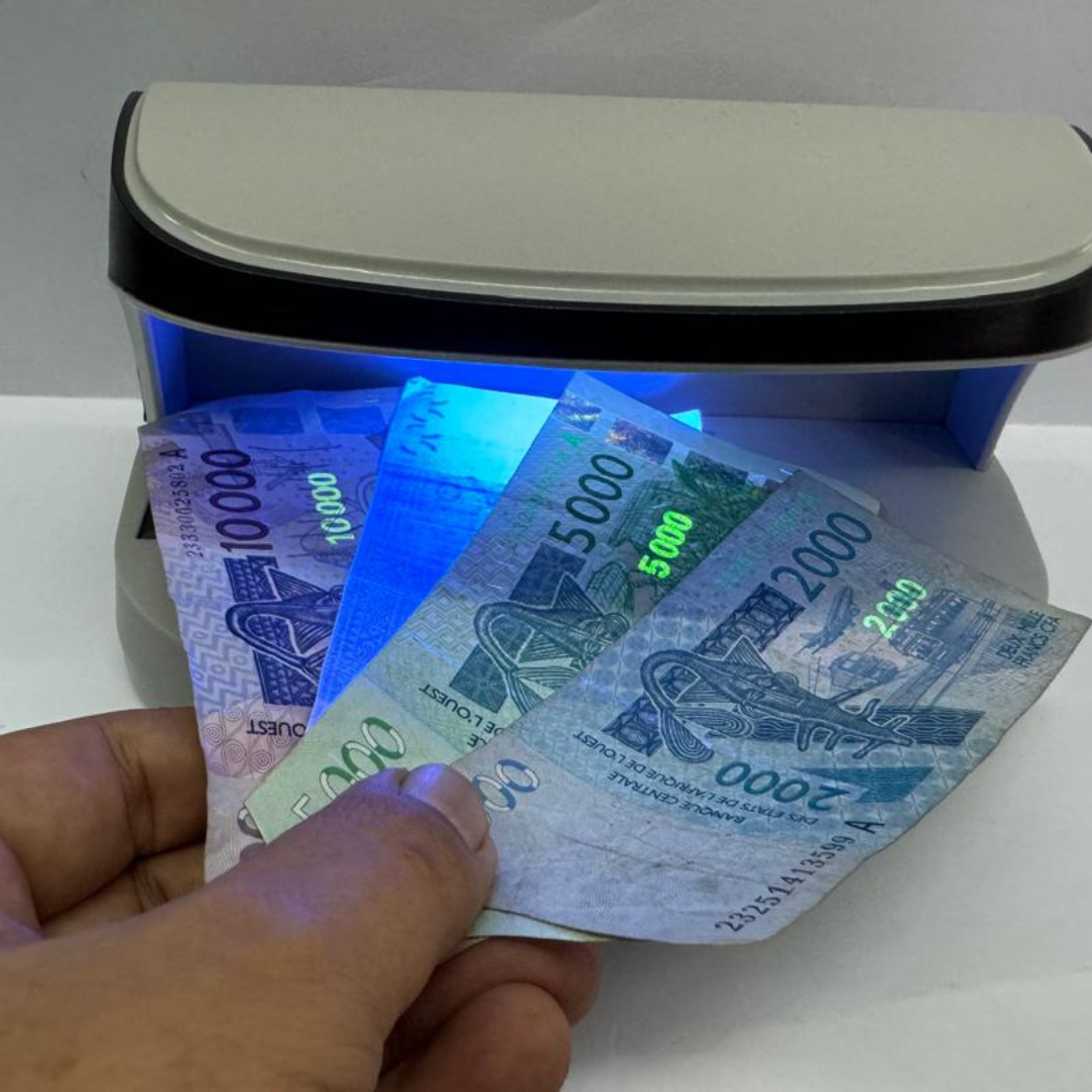 Détecteur De Faux Billets Rechargeable Uv Led